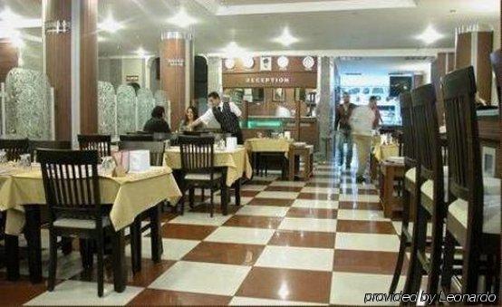 Alican 1 Hotel İzmir Restaurant bilde